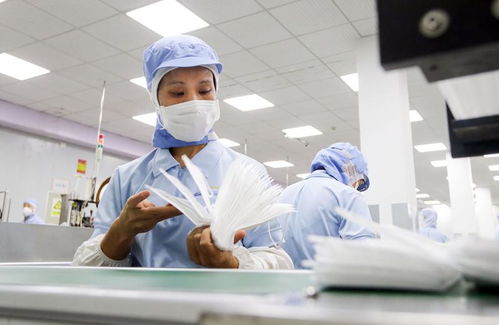 每天生產70萬枚醫用口罩,這個上海寶山的廠,換人換崗不停機