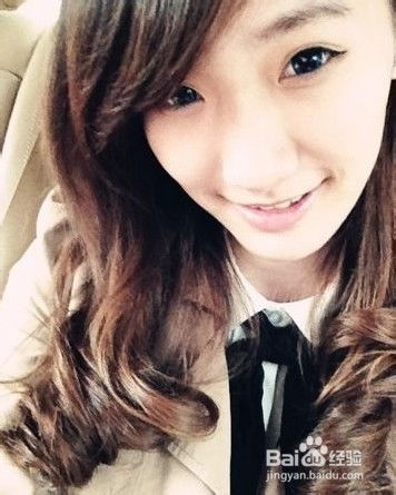 藍(lán)色美瞳的魅力 點(diǎn)亮雙眸的時(shí)尚之選